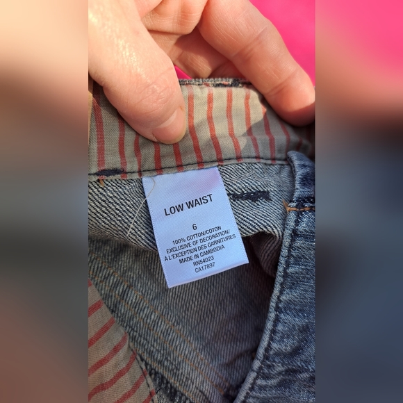 OLD NAVY DENIM SHORTS - Picture 7 of 7